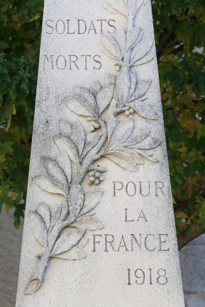 Krigsmonument. Guerard, Frankrike av Unbekannt