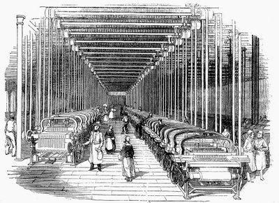 Vävskjul försedd med rader av kraftvävstolar drivna av bälte och skaft, c1840 av Unbekannt