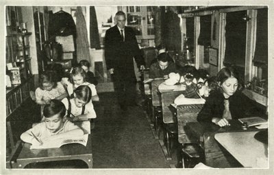 När skolan kommer till barnen - Resande skolor ger en genomgående modern utbildning för av Unbekannt