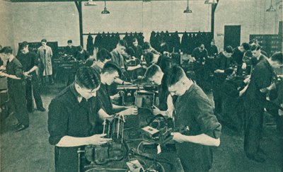 Verkstad för trådlös operatörsmekanik, 1940 av Unbekannt