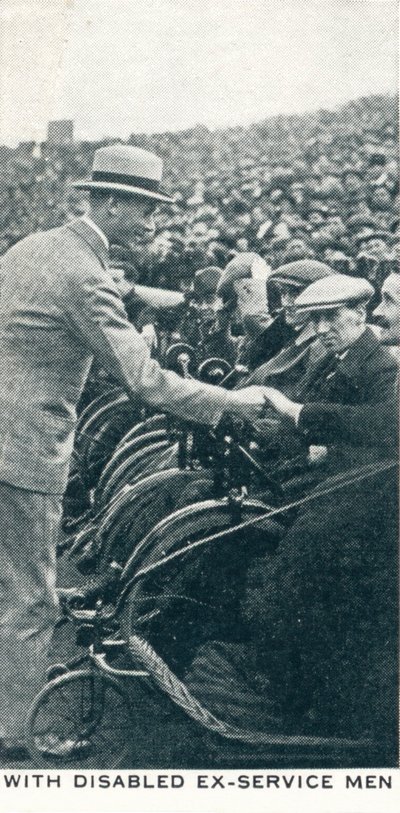 Med funktionshindrade före detta tjänstemän, 1922 1937 av Unbekannt