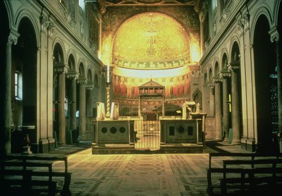 Interiörvy av huvudaltaret i San Clemente, Rom, Italien av Unbekannt Unbekannt
