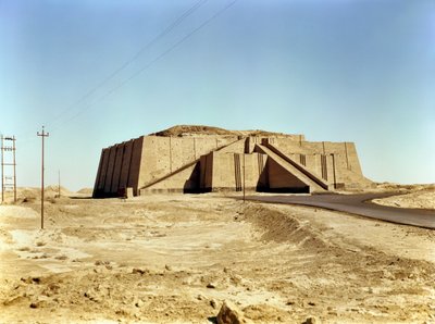Nordöstra fasaden av ziggurat, ca 2100 f.Kr. (foto) av Unbekannt Unbekannt
