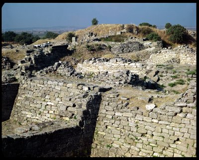 Hissarlik-högen, platsen för den antika staden Troja, 3000-1100 f.Kr. av Unbekannt Unbekannt