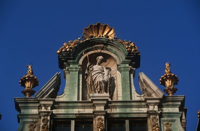 Belgien, Bryssel, Grand Place, arkitektonisk detalj av Benjamin Baud