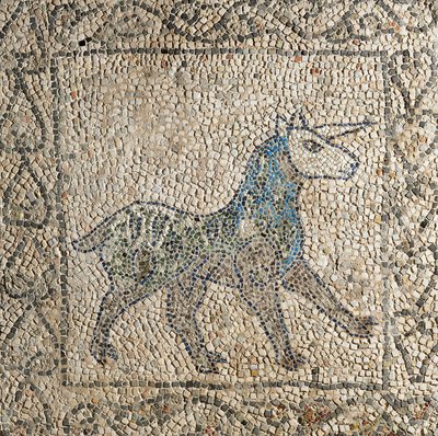 Church of Saint John Evangelist, fjärde korståget, fragment av mosaikgolv som representerar enhörning, Ravenna, Emilia-Romagna, Italien av Benjamin Baud