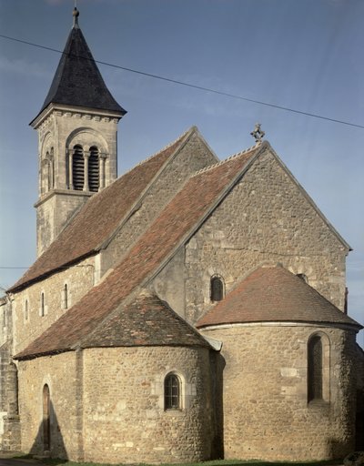 Church of St. Martin, Vic, Berry, Frankrike, byggd på 1100-talet (foto) av Unbekannt