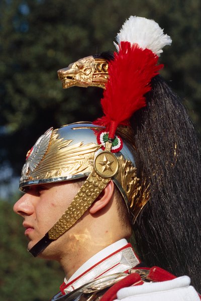 Närbild av cuirassier bär hjälm av Benjamin Baud