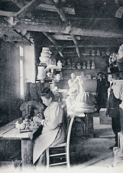 Hantverkare i arbete gör Vallauris konstkeramik, cirka 1900, vykort, Frankrike, 1900-talet av William M. Timlin
