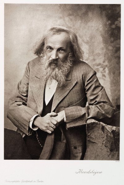 Dmitri Ivanovich Mendeleev, rysk kemist, från 1905 av Unbekannt