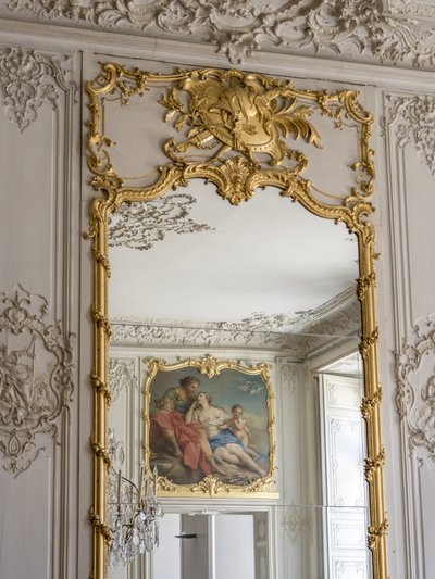 Spel av is och speglar, reflektion av Aurore och Cephale, Målning av Francois Boucher (1703-1770). Prinsens rum. Hotel de Soubise, Paris av Unbekannt