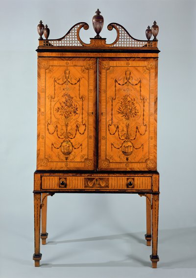 George III Craven skåp, satinträ och intarsia, på stativ av Unbekannt