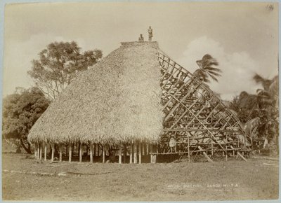 Husbyggnad i Samoa, ca 1875 (sepiafoto) av Unbekannt