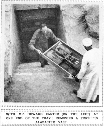 Howard Carter (1874-1939) Ta bort skatter från Tutankhamons grav av Unbekannt
