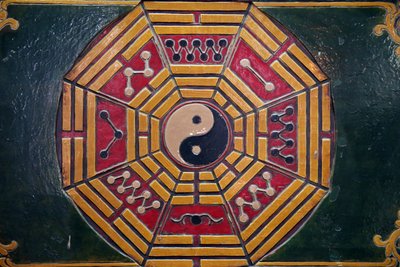 Khanh Van Nam Vien taoistisk pagod. Yin Yang symbol. Ho Chi Minh City. Vietnam av Unbekannt
