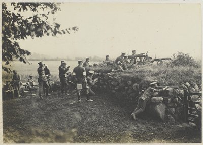Manövrar med kulsprutor, ca 1911 (s/v foto) av Unbekannt