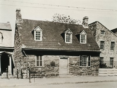 Old Stone House (1737) det äldsta huset i Richmond (USA) omvandlas idag till ett museum tillägnat Edgar Allan POE (1809-1849), amerikansk författare av Unbekannt