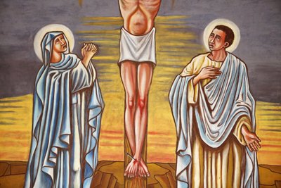 Målning. Jesu Kristi korsfästelse. Jungfru Maria och Sankt Johannes, Aneho, Togo av Unbekannt