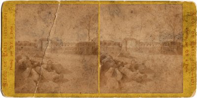 Paris belägring (1871): utsikt över staden under belägringen av staden av preussarna mellan 20/09/1870 och 28/01/1871. Fotografi av Q.V.. Tryck på kartong Dim. 17x6,9 cm av Unbekannt