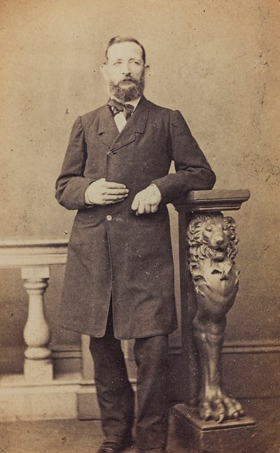 Porträtt av Auguste Foucart, chef för skolan tillsammans med sin bror Henri Olympe av Unbekannter Künstler