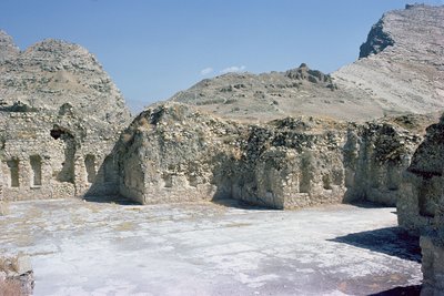Ruinerna av kung Shapur I:s palats (241-72), Sassanian (foto) av Unbekannt