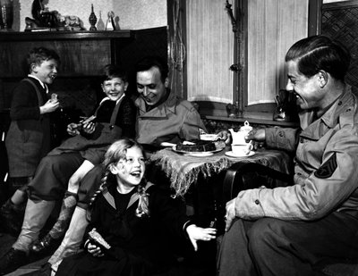 Andra världskriget (1939-1945) - Andra världskriget (WWII eller WW2): Charleroi (Belgien) 14 januari av Unbekannt