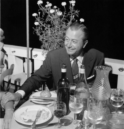 SKÅDESPELARE, REGISSÖR ROBERT YOUNG PÅ VENICE LIDO - 1954 av Unbekannt