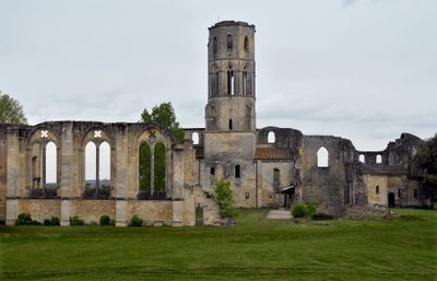 Vy över La Sauve Maggiore, klostret La Sauve-Maggiore i Gironde. 11:e århundradet. av Unbekannter Künstler