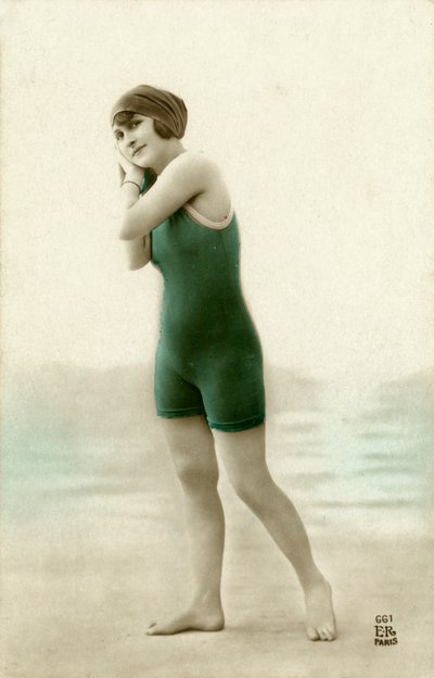Frau im Badeanzug, ca. Anfang 1900 (Postkarte) von 