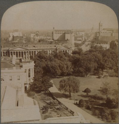 Från marindepartementet...förbi Vita huset och finansministeriet, till Capitol, Washington, USA, 1902. av Underwood and Underwood