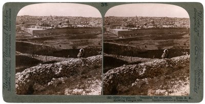 Jerusalem, sett från sydost, visar platsen för templet, Palestina, 1900-talet. av Underwood and Underwood