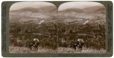 Libanon, med blick österut över den övre Jordandalen till berget Hermon, 1900-talet. av Underwood and Underwood