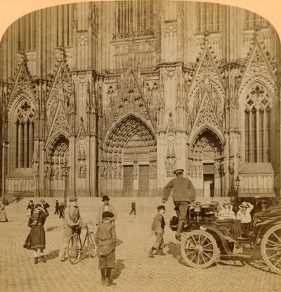 Huvudportal och utsökt ornamenterad fasad, katedralen, Köln, Tyskland, 1902. av Underwood and Underwood