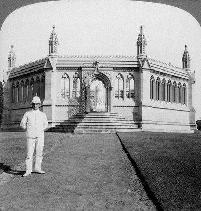 Minnesmärke över de brittiska kvinnorna och barnen som mördades under Indian Mytery, Cawnpore, Indien, 1903. av Underwood and Underwood