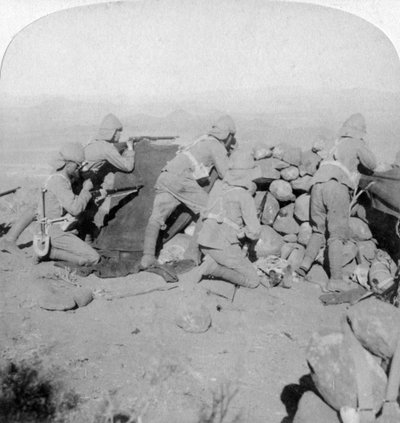 Trupper som försvarar New Zealand Hill, Slingersfontein, Sydafrika, 25 januari 1900. av Underwood and Underwood