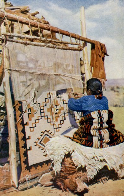 Arizona. I hjärtat av Arizonas öken vävs Navajo-filtar, deras skönhet och användbarhet lockar många kunder. 1920 av Unknown