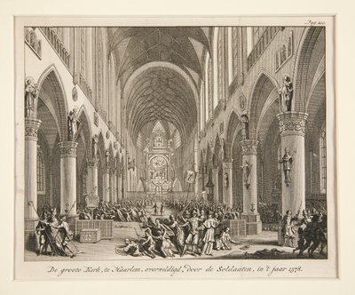 Den stora kyrkan i Haarlem, överväldigad av soldaterna, in av Unknown