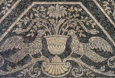 Mosaik och väggdekorationer, Nymphaeum på Villa Litta Visconti Borromeo Arese, Lainate, Lombardiet, Italien av Unknown