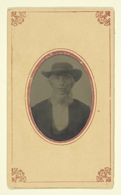 Utan titel (Porträtt av en skäggig man med hatt) av Unknown