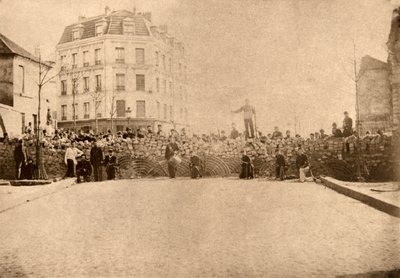 Barrikad på höjderna av Menilamount, Paris, mars 1871 av Unknown artist