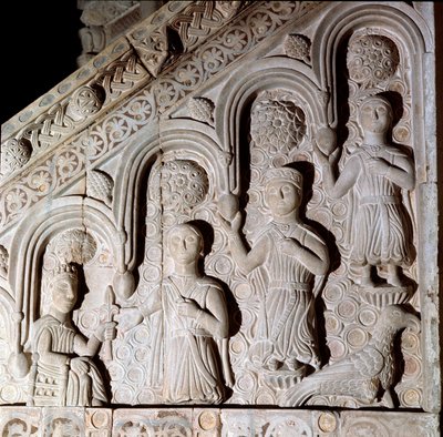 Kejsar Fredrik II av Hohenstaufen (1194-1250) representerade med sin familj Bas-relief en ambon från 1200-talet. Bitonto, katedralen av Unknown artist