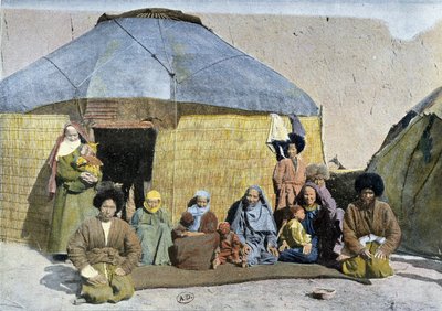 Grupp av Tekes (ryska nomader) framför sin jurta, sent 1800-tal av Unknown artist