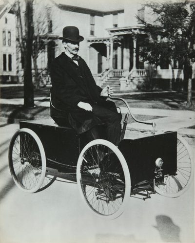 Henri Ford körde sin första bensinbil till gatorna i Detroit 1896 (kedjetransmission fyrhjuling), Privee Collection av Unknown artist