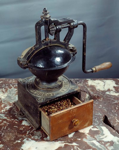 Peugeot kaffekvarn från 1800-talet. av Unknown artist