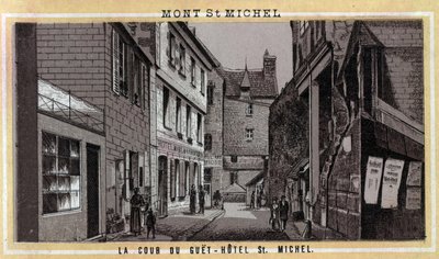 Utsikt över innergården till Guet Hotel (Guet-Hotel) på Mont Saint Michel, Manche, Normandie. Kromolitografi från slutet av 1800-talet. av Unknown artist