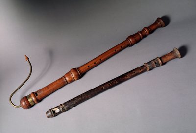 Träblåsmusikinstrument: blockflöjt av Unknown artist