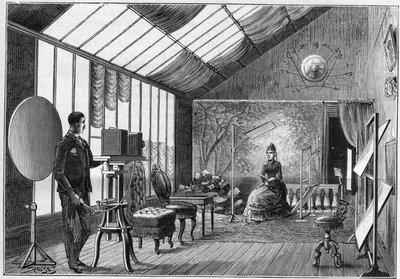 Posera verkstad för en fotografiälskare med sina accessoarer i Frankrike 1888. i "La nature" 1888. av Unknown artist