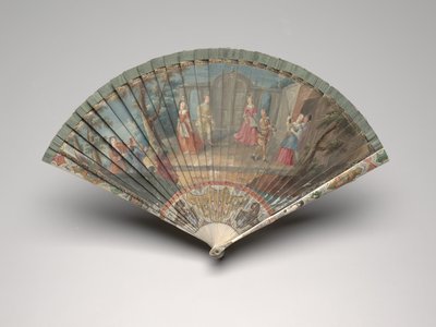Brisé-fan med en scen från Comédie-Italienne, ca 1700-25 (gouache på elfenben eller benblad, sidenband, förgyllning, pärlemor och mässing) av Unknown artist