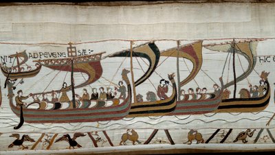 Erövring av England av den normandiska hertigen William the Conquerant (1027-1087) 1066: den normandiska flottan närmar sig den engelska kusten vid Pevensey. Detalj av Bayeuxtapeten eller broderi av drottning Mathilde av Unknown artist
