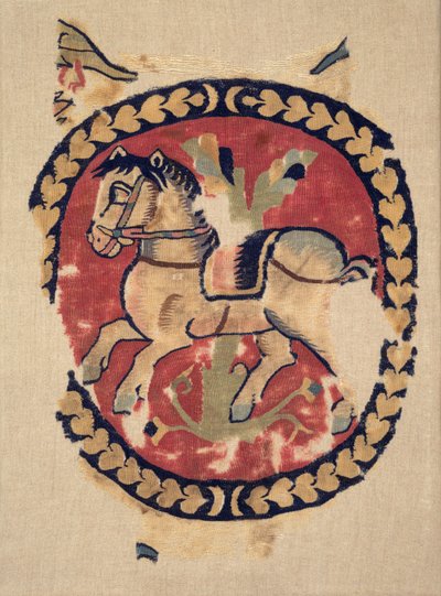 Gardinfragment med galopperande häst av Unknown artist